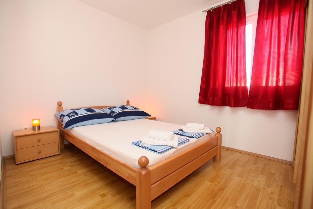 Apartments Villa Karlo คาชเตลา ภายนอก รูปภาพ
