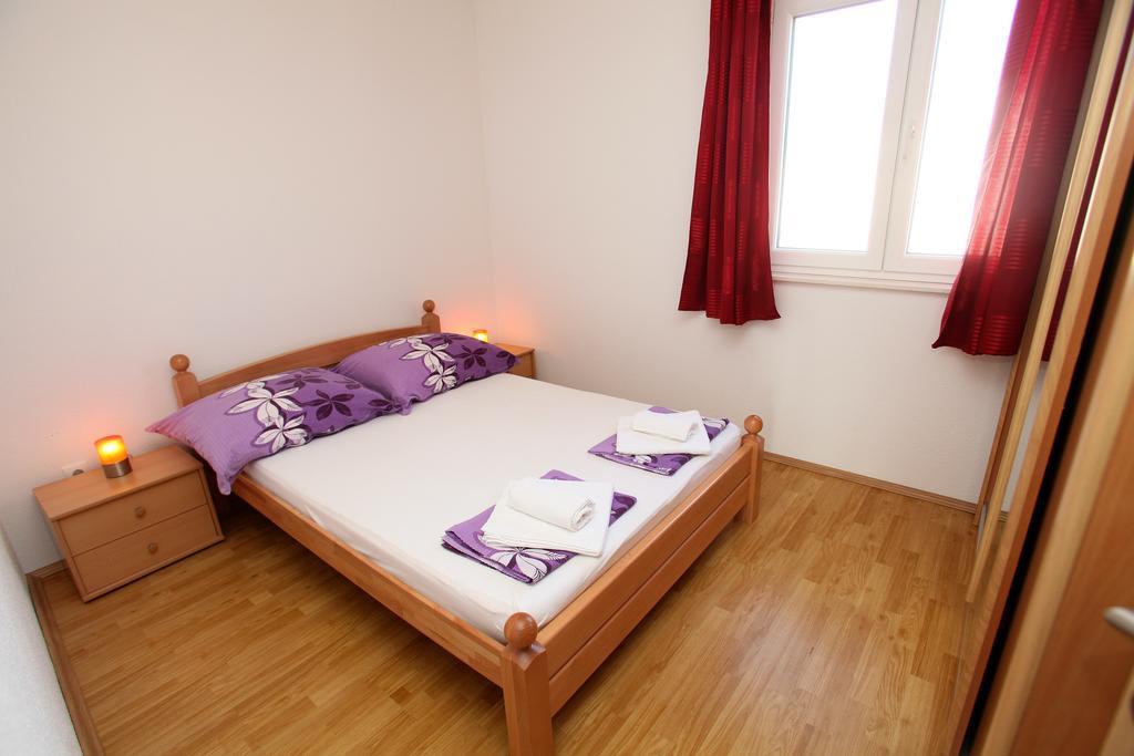 Apartments Villa Karlo คาชเตลา ภายนอก รูปภาพ