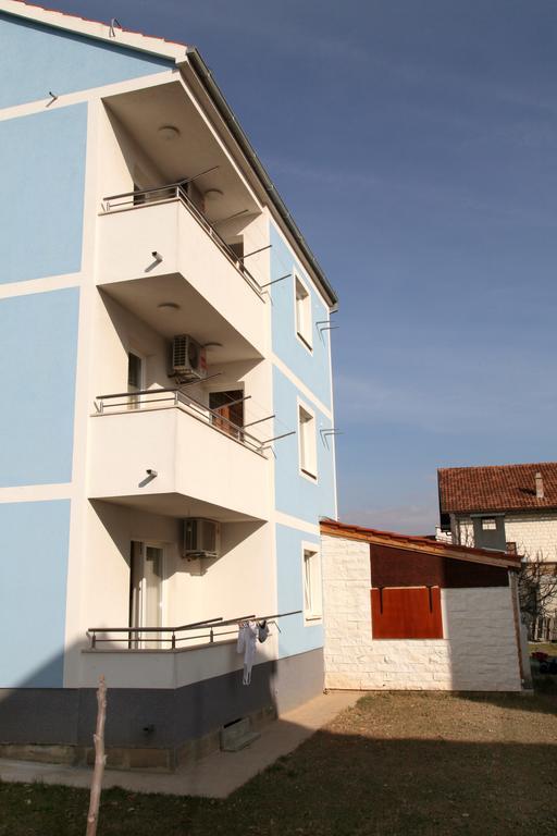 Apartments Villa Karlo คาชเตลา ภายนอก รูปภาพ