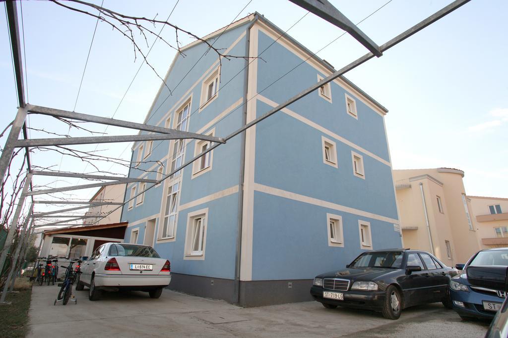 Apartments Villa Karlo คาชเตลา ภายนอก รูปภาพ