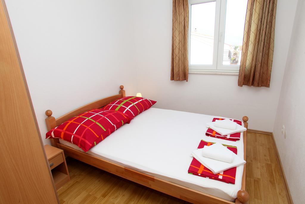 Apartments Villa Karlo คาชเตลา ภายนอก รูปภาพ